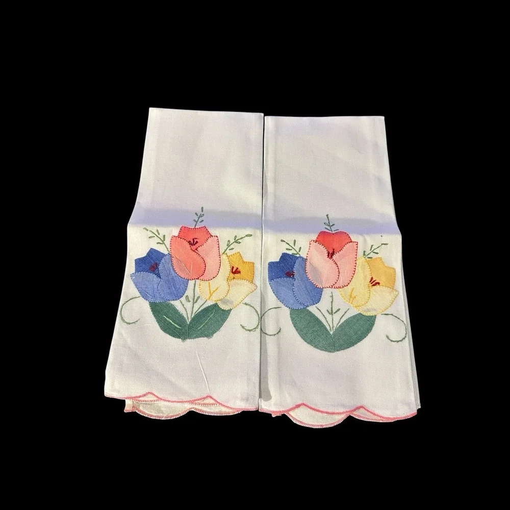 Set of 2 New White 100% Cotton Embroidered Cottagecore Floral Tea Towels